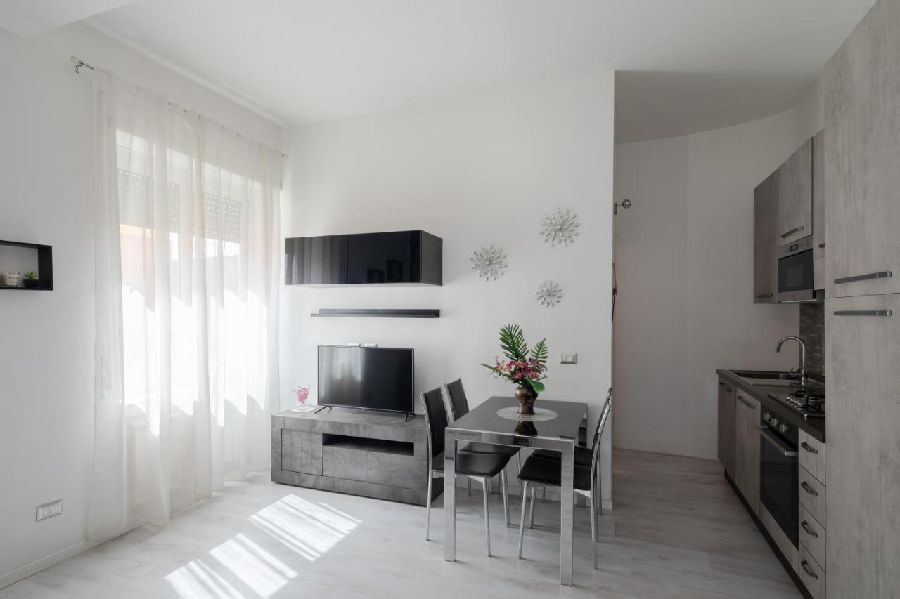 Per 4, Metro C Alessandrino, Wi-fi, A/c Apartment Rom