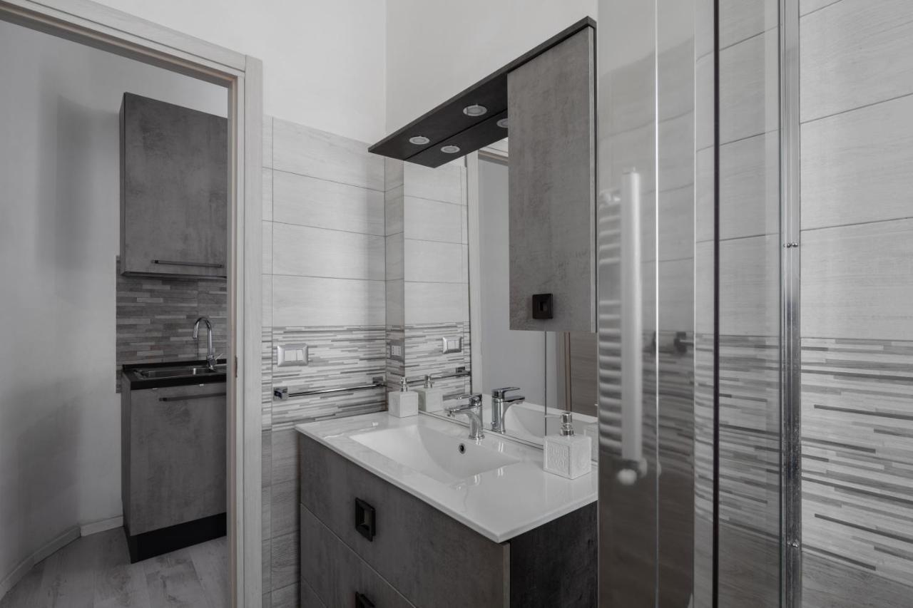 Apartment Per 4, Metro C Alessandrino, Wi-fi, A/c *